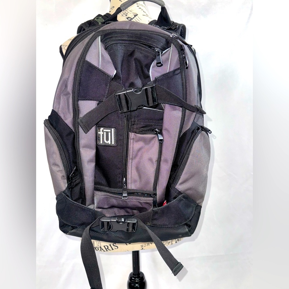EUC: FUL Gray/Black Laptop Audio Port Backpack